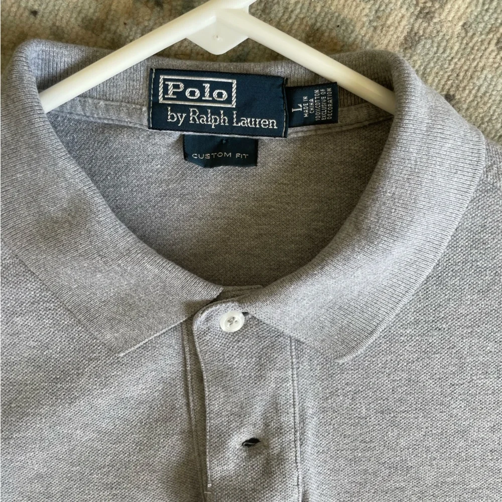 Men’s large gray shirt sleeve knit polo Ralph Lauren shirt